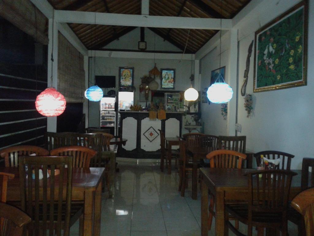 Titi Sedana Homestay อาเม็ด ภายนอก รูปภาพ