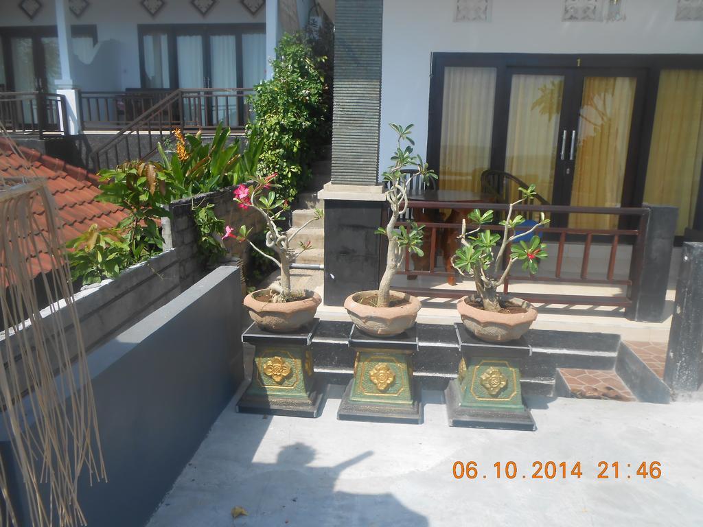 Titi Sedana Homestay อาเม็ด ภายนอก รูปภาพ