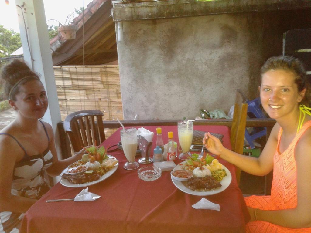Titi Sedana Homestay อาเม็ด ภายนอก รูปภาพ