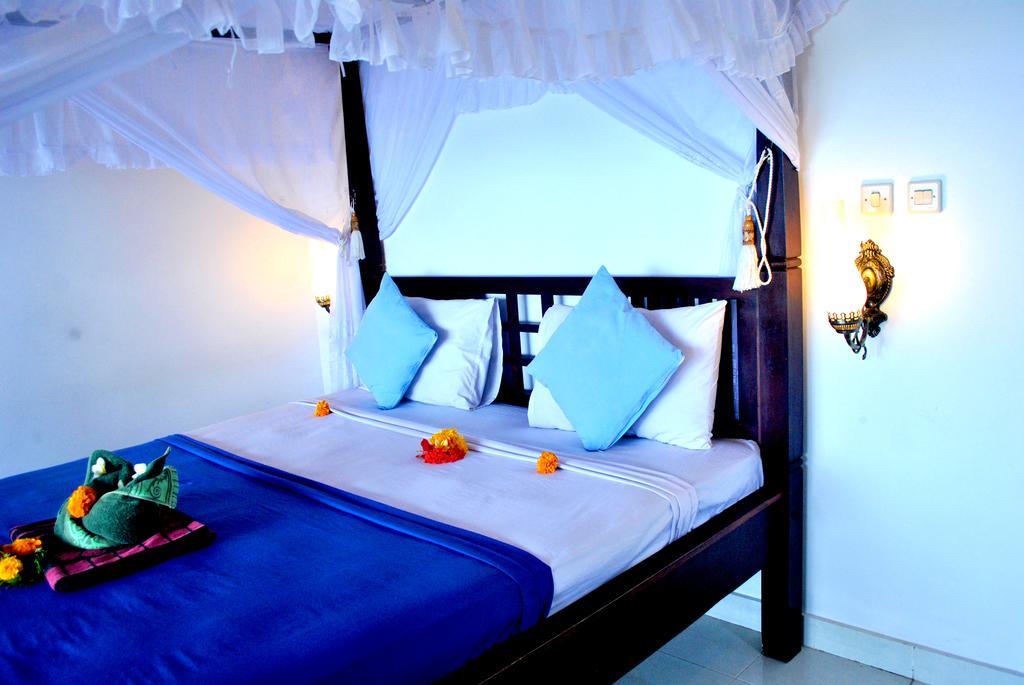 Titi Sedana Homestay อาเม็ด ภายนอก รูปภาพ