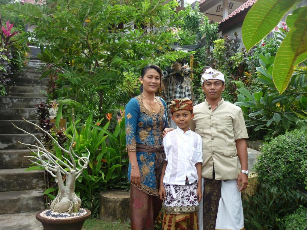 Titi Sedana Homestay อาเม็ด ภายนอก รูปภาพ
